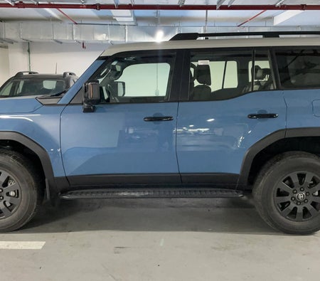 Blau Toyota Prado Adventure 2025