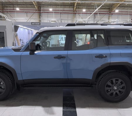 Blau Toyota Prado Adventure 2025