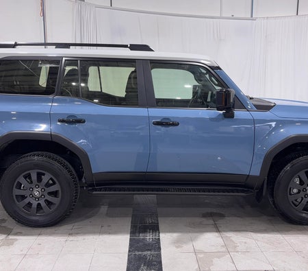 Blau Toyota Prado Adventure 2025