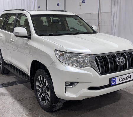 أبيض تويوتا Prado GXR 2023 أبيض تويوتا Prado GXR 2023