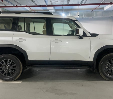 Blanc Toyota Prado GXR 2025