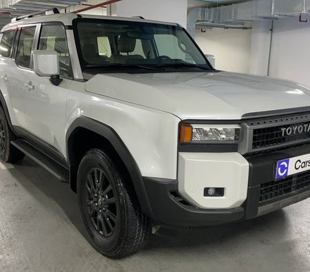 أبيض تويوتا Prado GXR 2025 أبيض تويوتا Prado GXR 2025