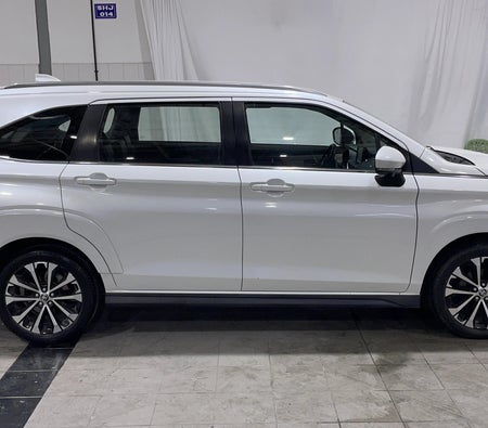 Weiß Toyota Veloz GX 2024 Weiß Toyota Veloz GX 2024