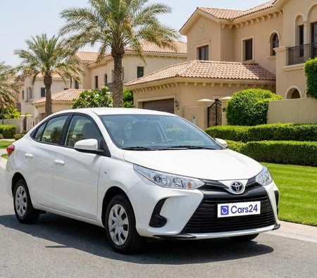 Toyota Yaris SE 2022, photo 1 of 4