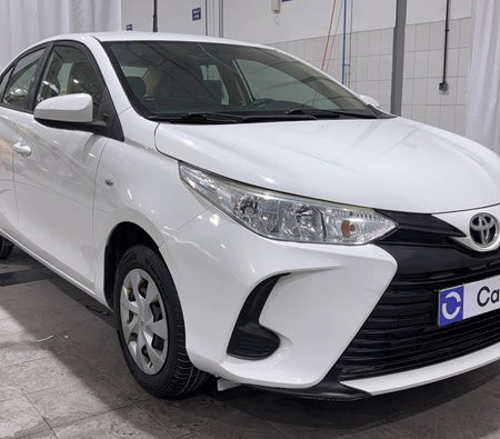 Toyota Yaris SE 2022, photo 1 of 4