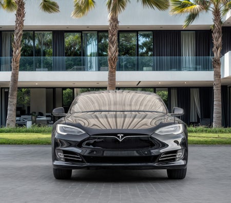 Tesla Model S 2018, photo 2 of 4