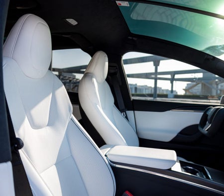 Tesla Model X Plaid 2023