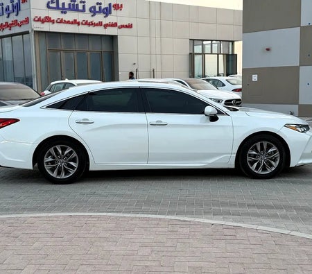 Blanc Toyota Avalon XLE 2020