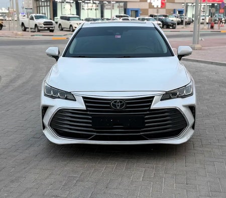 Blanc Toyota Avalon XLE 2020
