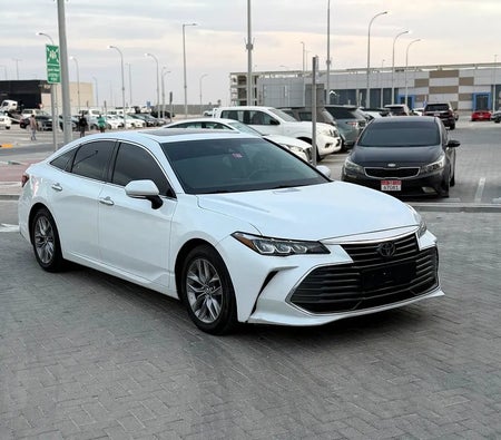 Blanc Toyota Avalon XLE 2020