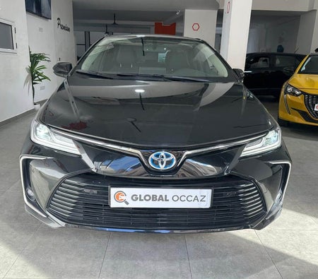 Schwarz Toyota Corolla 1.8 Distinctive+ 2022 Schwarz Toyota Corolla 1.8 Distinctive+ 2022