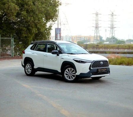 Weiß Toyota Corolla Cross 2022