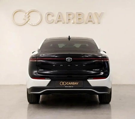 Blanc Toyota Crown Platinum 2023 Blanc Toyota Crown Platinum 2023