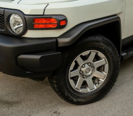 أبيض تويوتا FJ Cruiser GXR 2023