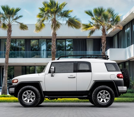 Blanco Toyota FJ Cruiser 2021