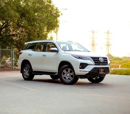 Toyota Fortuner EXR 2025, photo 2 of 4