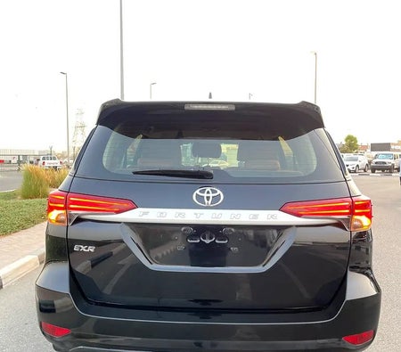 Siyah Toyota Fortuner EXR 2022