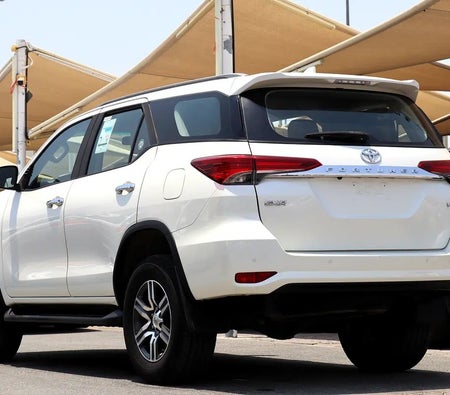 أبيض تويوتا Fortuner GXR 2021 أبيض تويوتا Fortuner GXR 2021
