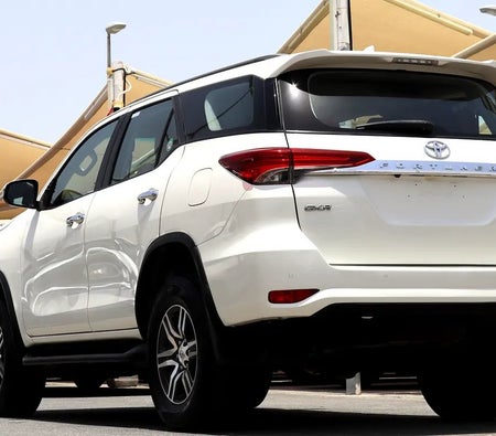 أبيض تويوتا Fortuner GXR 2022 أبيض تويوتا Fortuner GXR 2022