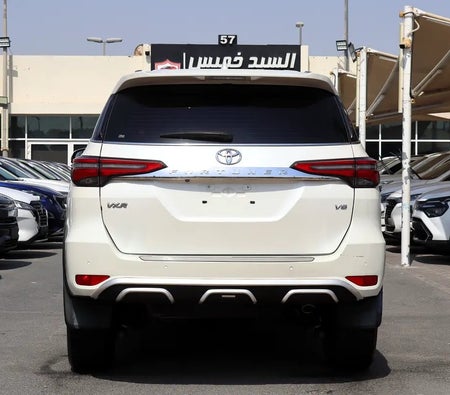 أبيض تويوتا Fortuner VXR 2021