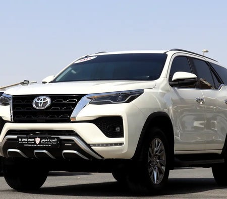 أبيض تويوتا Fortuner VXR 2021