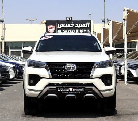 أبيض تويوتا Fortuner VXR 2021 أبيض تويوتا Fortuner VXR 2021