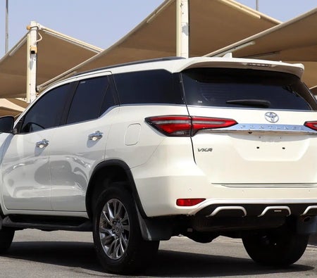 أبيض تويوتا Fortuner VXR 2021