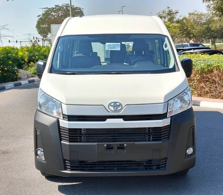 Toyota Hiace Commuter 2026, photo 2 of 4