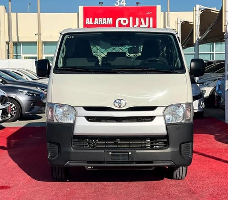 Toyota Hiace 2022, photo 2 of 4