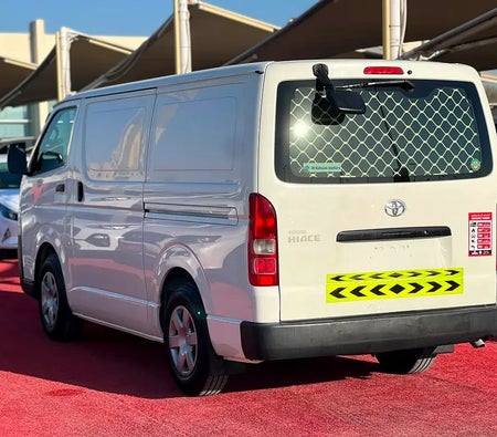 Toyota Hiace 2022, photo 4 of 4