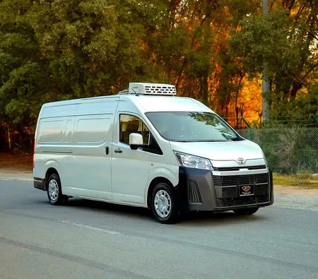 Toyota Hiace  2020, photo 2 of 4