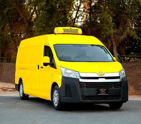 Toyota Hiace  2020, photo 2 of 4
