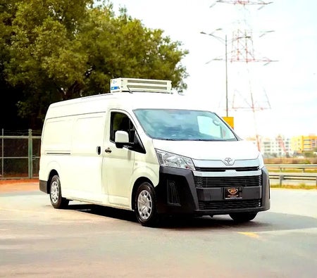 Toyota Hiace  2020, photo 2 of 4