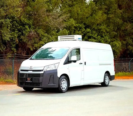 Toyota Hiace  2020, photo 1 of 4