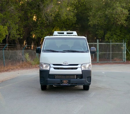 أبيض تويوتا Hiace Standard 2022