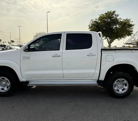 Weiß Toyota Hilux 2014