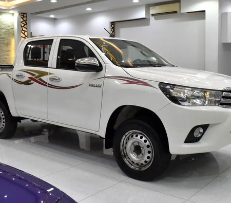 White Toyota Hilux 2025