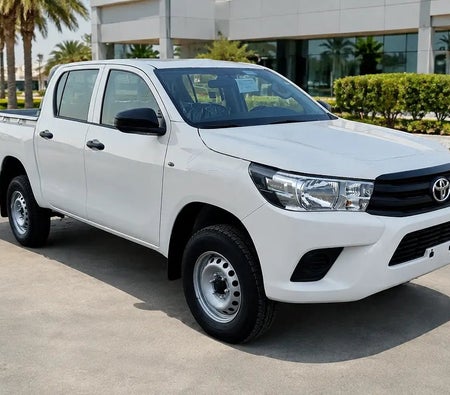 Toyota Hilux 2026, photo 3 of 4