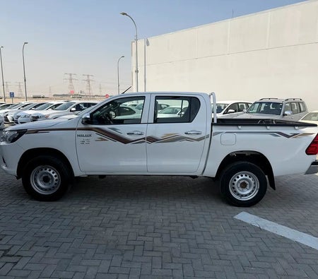 Bianca Toyota Hilux 2024