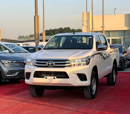 Toyota Hilux SR5 2024, photo 3 of 4