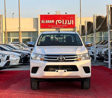 Toyota Hilux SR5 2024, photo 2 of 4