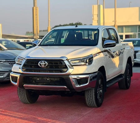 Toyota Hilux SR5 2024, photo 3 of 4
