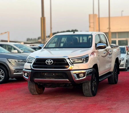 Toyota Hilux SR5 2025, photo 3 of 4