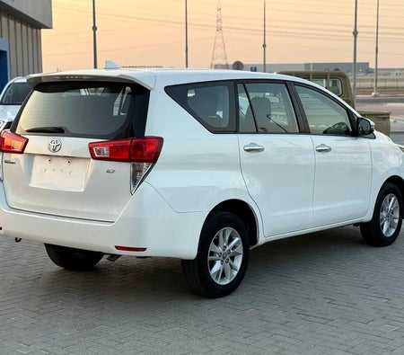 Blanc Toyota Innova SE 2020