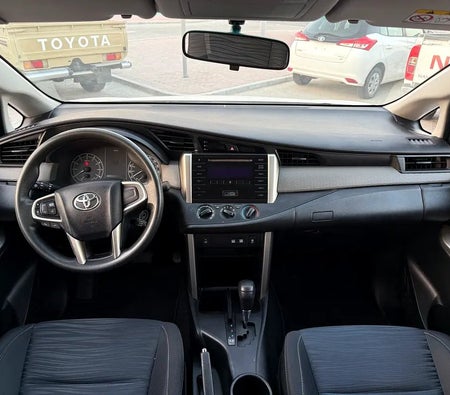 Blanc Toyota Innova SE 2020