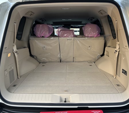 Toyota Land Cruiser EXR V8 2024