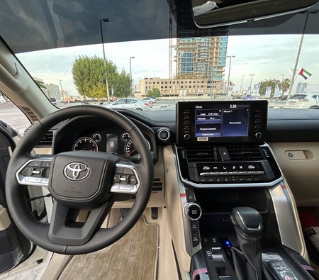 Toyota Land Cruiser EXR V8 2024