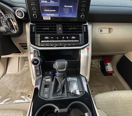 Toyota Land Cruiser EXR V8 2024