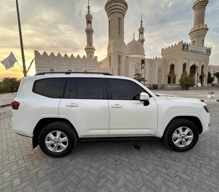 Toyota Land Cruiser EXR V8 2024