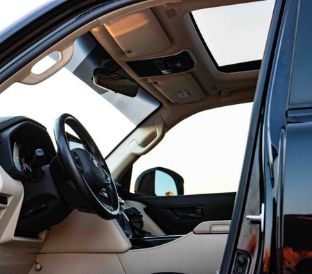 Toyota Land Cruiser GXR V6 2023